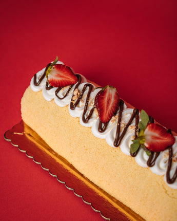 Strawberry & Nutella Swiss Roll